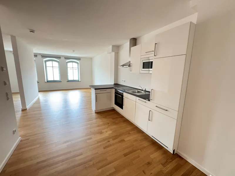 1,5-Zimmer-Wohnung mit besonderem Industriecharme! — photo 1